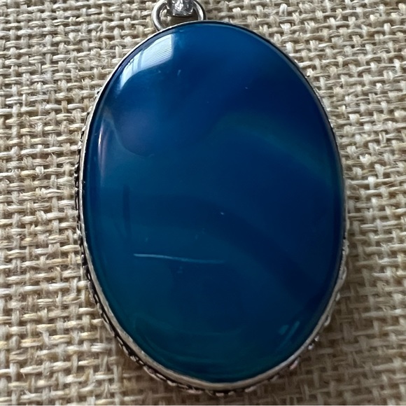 New Blue Botswana Agate Stone Silver Overlay Pendant w Decorative Bezel - Picture 5 of 6